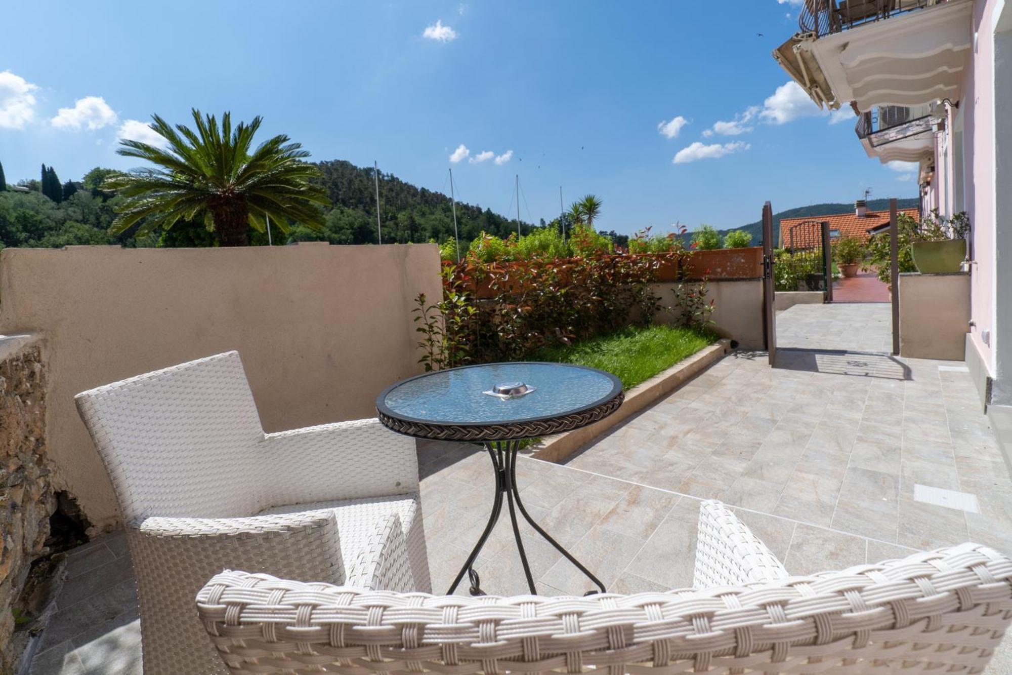 Residence Villa Il Casale - Appartamenti Wellness E Piscina Riscaldata Tovo San Giacomo Exterior foto
